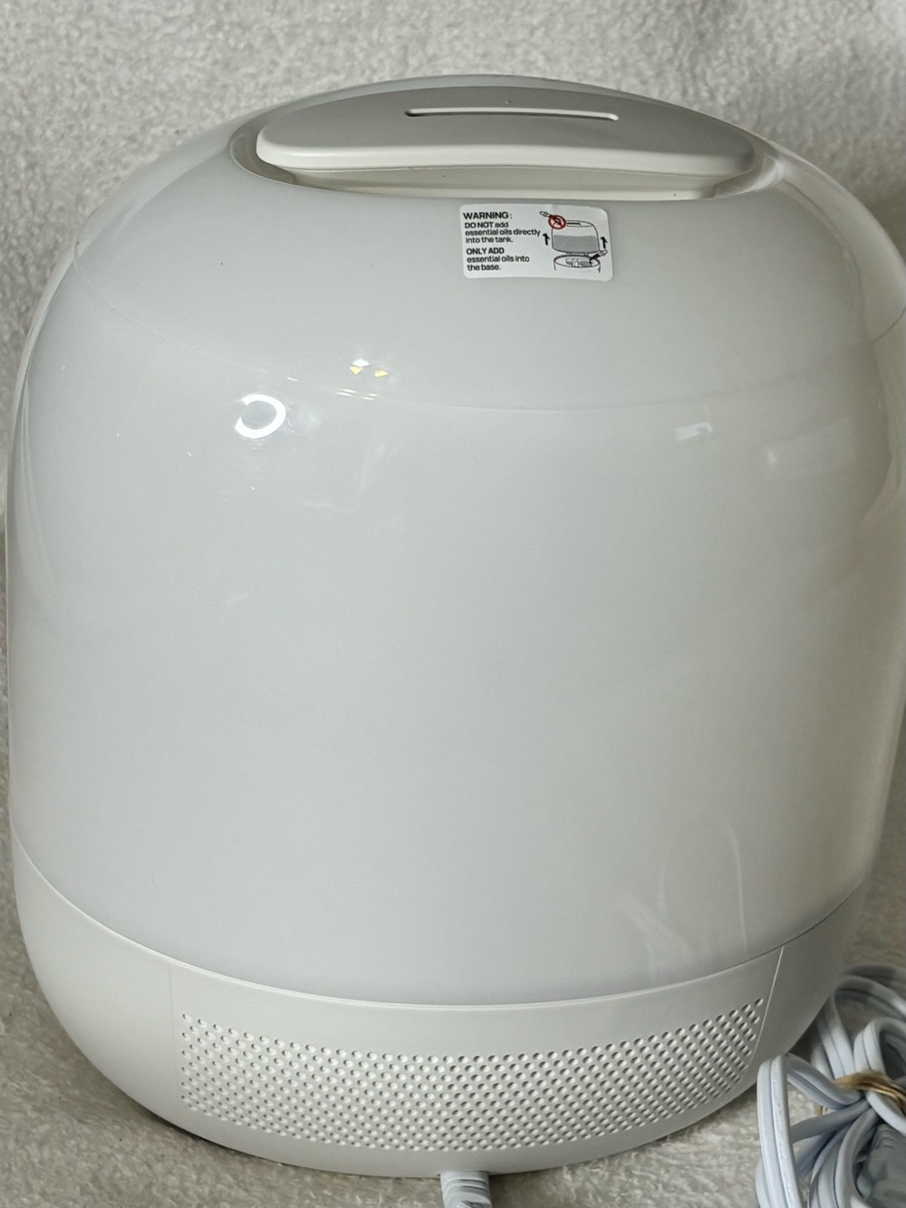 White Ultrasonic Humidifier & Diffuser - Picture 5 of 7